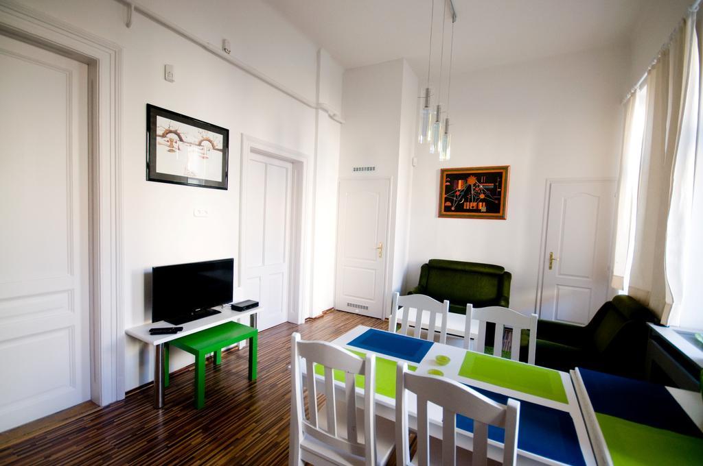 Centralom Apartman بيتْش المظهر الخارجي الصورة