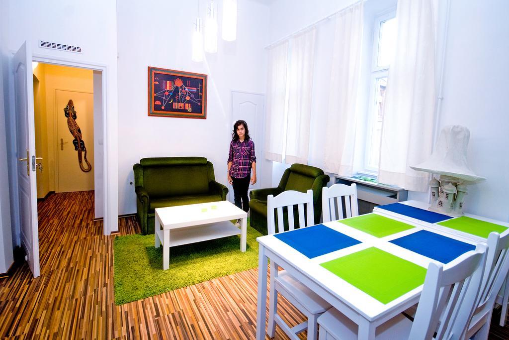 Centralom Apartman بيتْش المظهر الخارجي الصورة